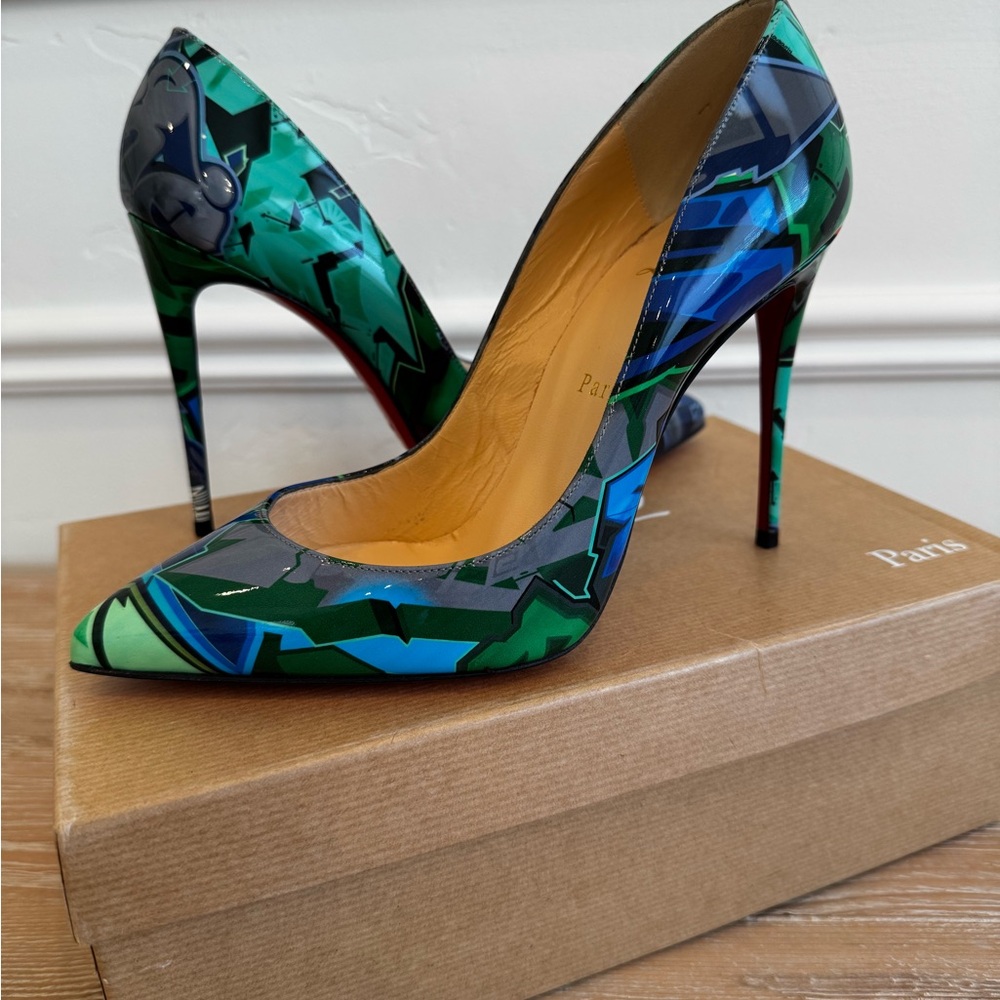So Kate Christian Louboutin Graffiti limited edition